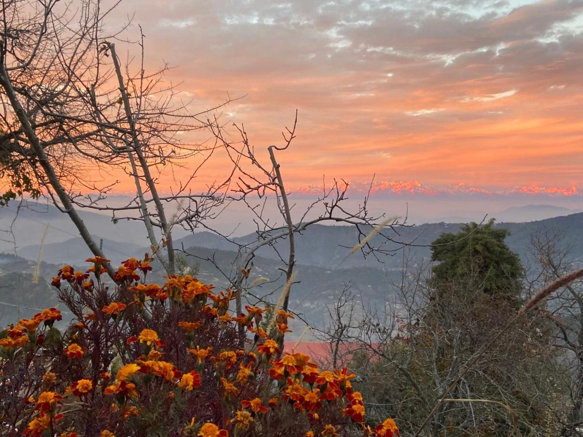 Wincliff Orchard Resort Mukteshwar Exterior photo